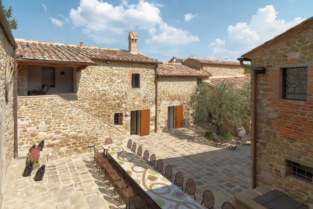 The courtyard between the buildings
